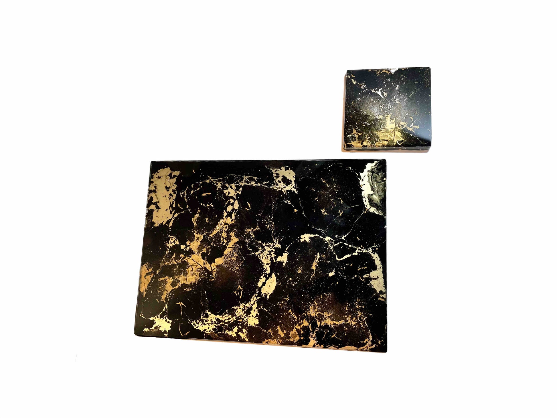 Black Gold Resin Placemats and Coasters Dining Set - Luxury Table Mats - Heat Proof Mats - Scratch Resistant Dining Mats